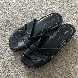 Naturalizer Black Leather slip on sandals size 7.5